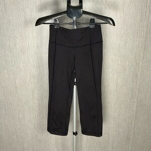 Lululemon Black High-Waist Cropped Active Leggings Size 4